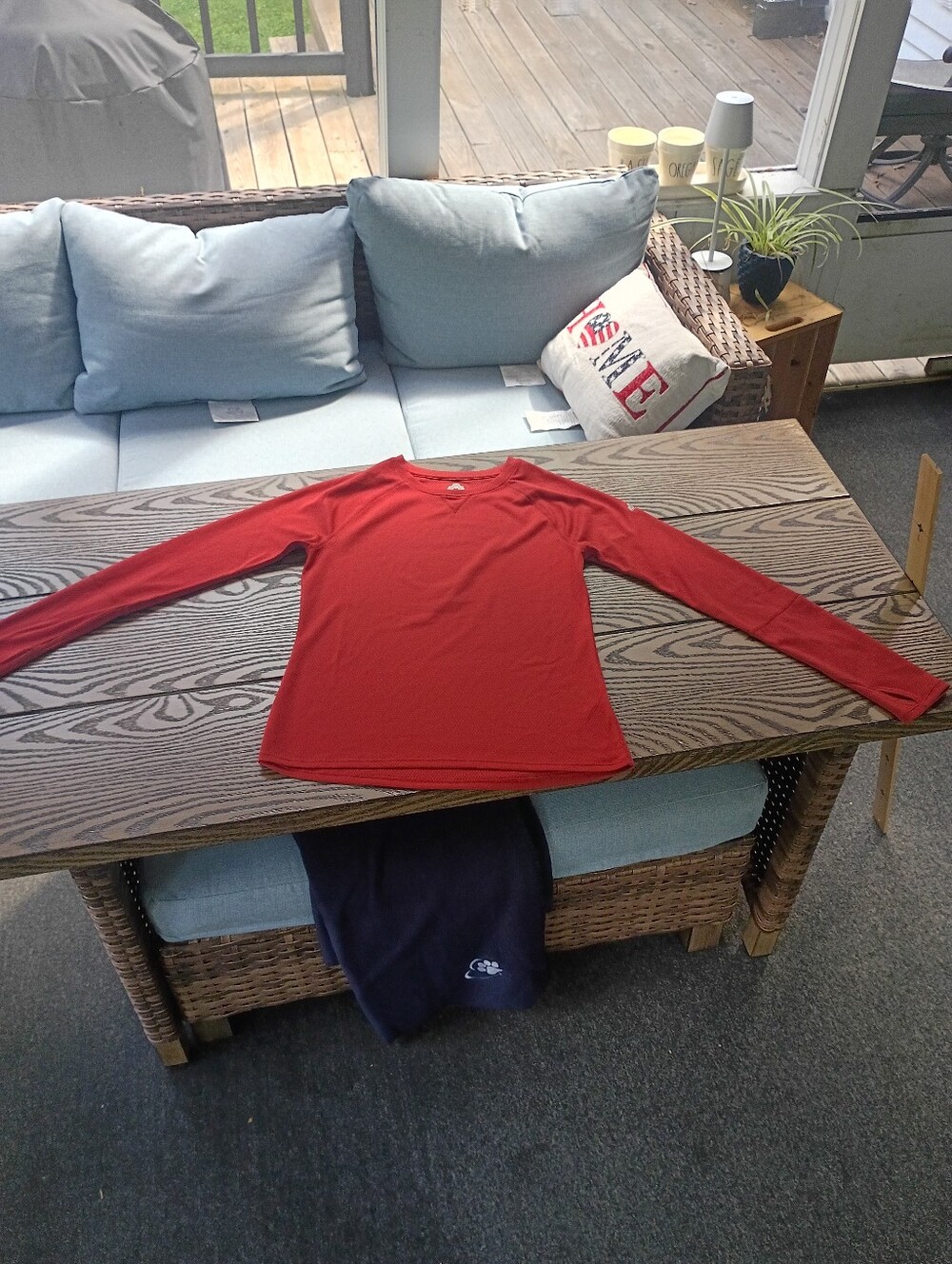 Eastern Mountain Sports Techwick Womens Medium Long Sleeve In Rust Color.
